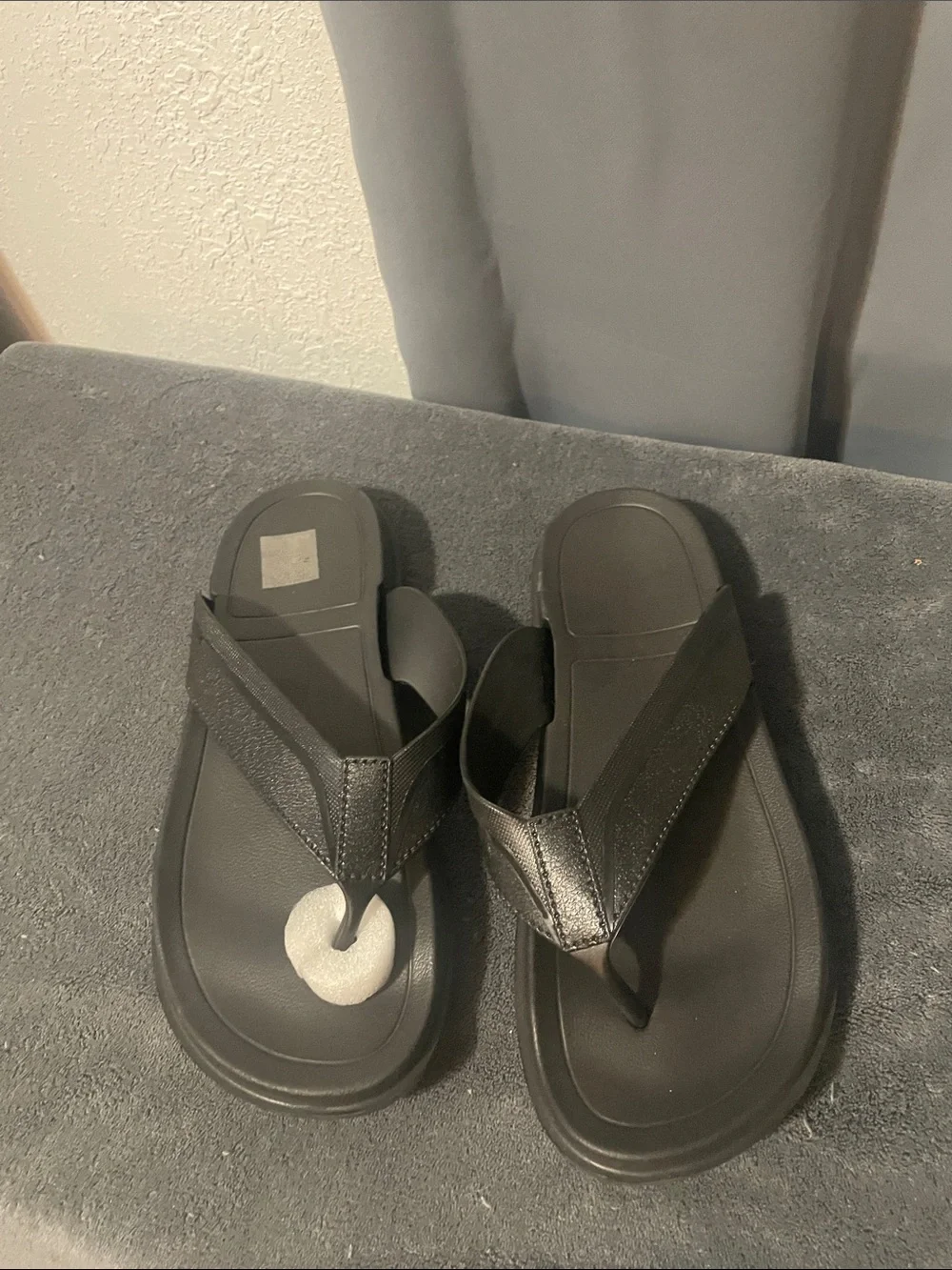 Men's Black Flip-Flop Sandals - Cushioned Everyday Thong Slides NWOT